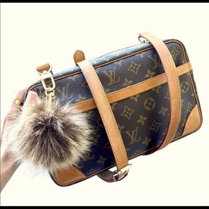 Authentic Louis Vuitton monogram clutch